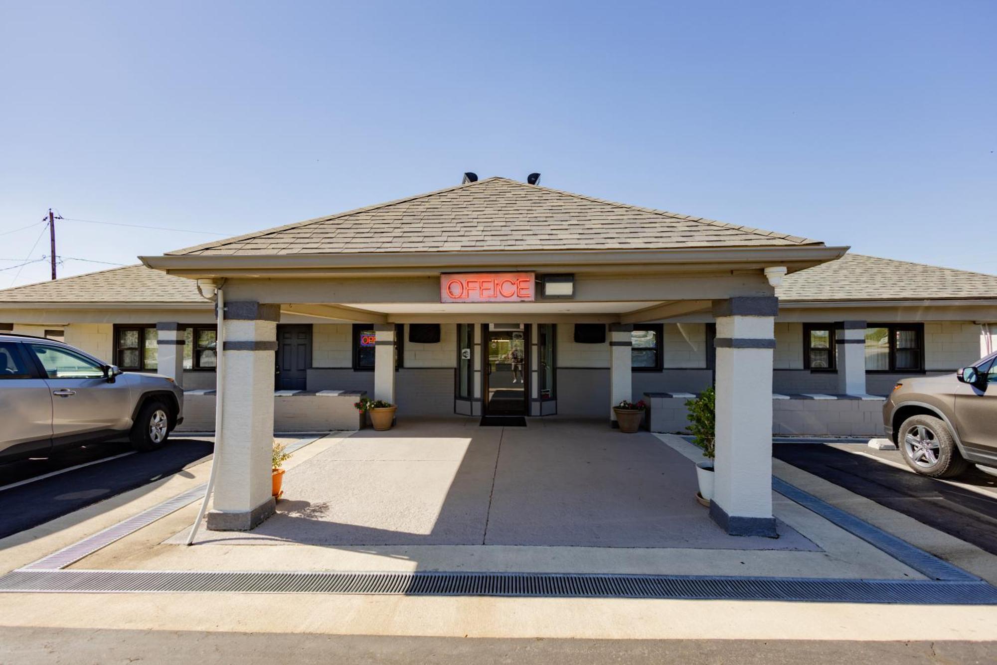 Budget Inn Columbus Lockbourne Eksteriør bilde